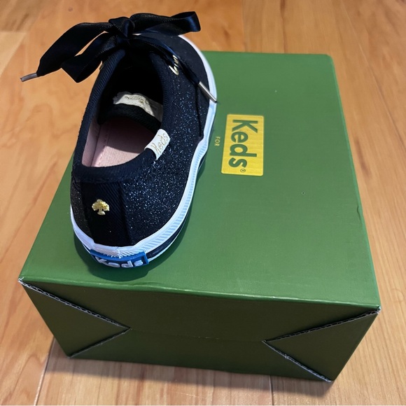 Little girls black sparkly Kate spade shoes - Picture 3 of 3